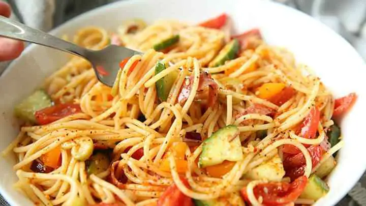 Spaghetti_Pasta_Salad-cheffist.jpg