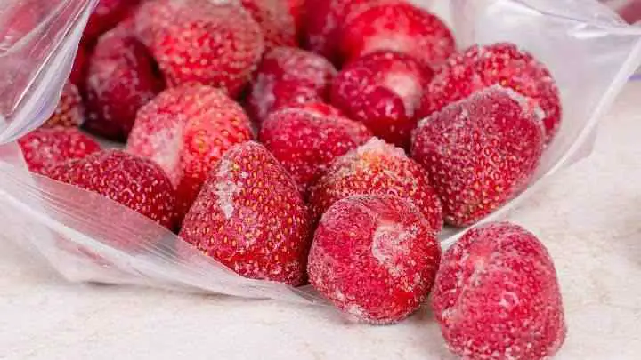 can you freeze fresh strawberry