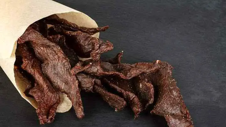 does beef jerky go bad - cheffist