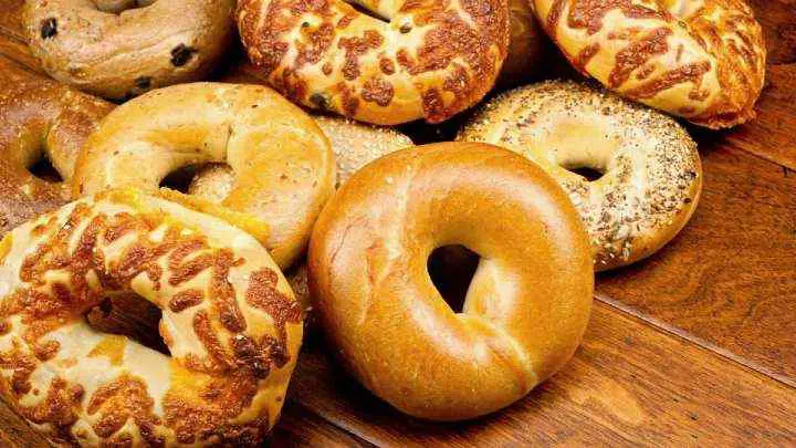how long are bagels good for in the fridge
