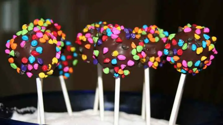 can-you-melt-frosting-for-cake-pops-cheffist
