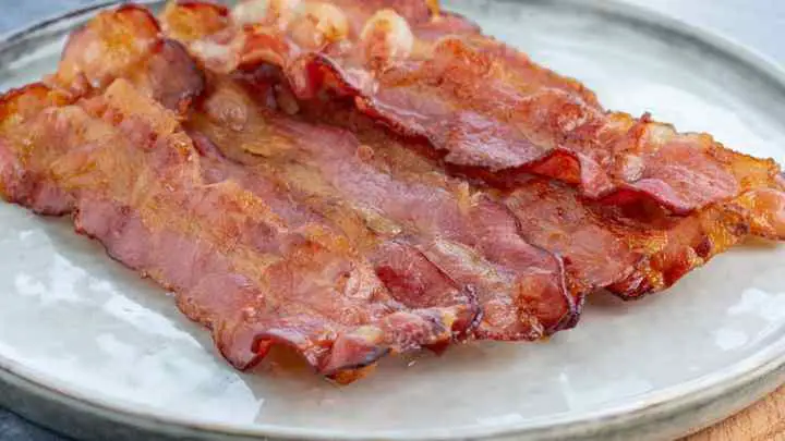 how-long-does-cooked-bacon-last-in-the-fridge-cheffist