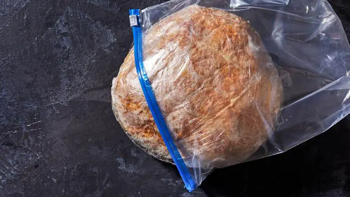 how to freeze bread - cheffist