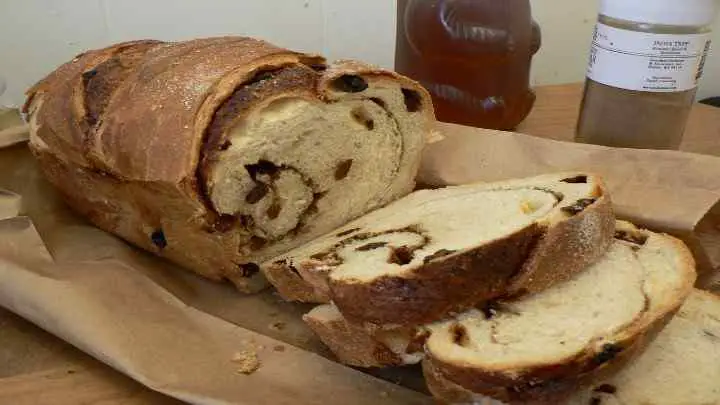 is cinnamon raisin bread healthy - cheffist