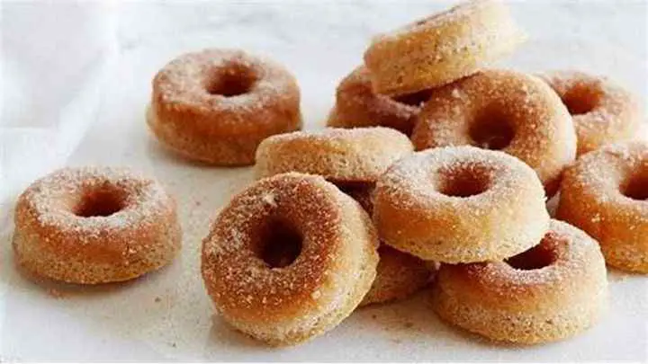 are-cake-donuts-fried-yeast-donuts-cheffist