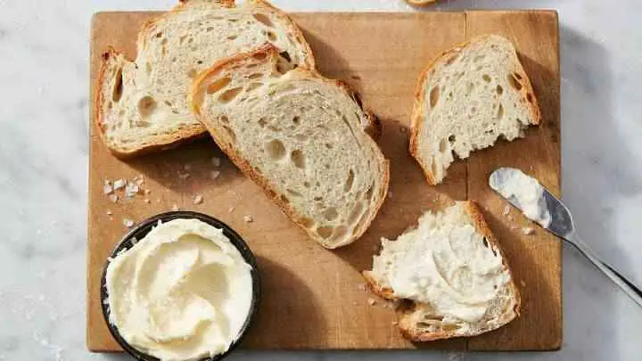 what to eat with sourdough bread