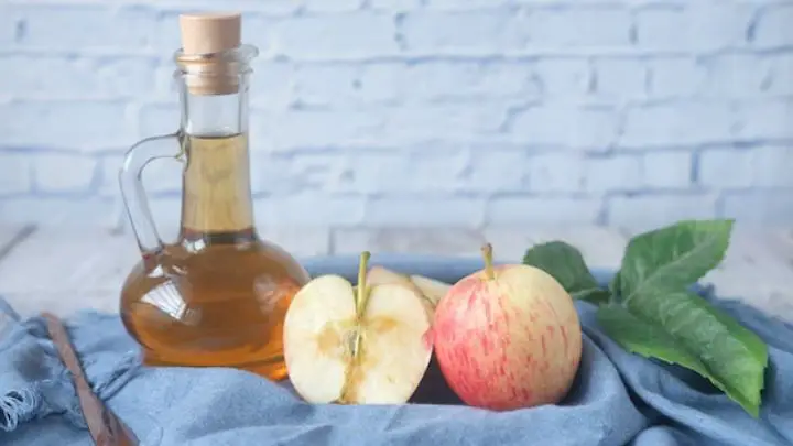 Apple Cider vs Apple Cider Vinegar - How Are They Different