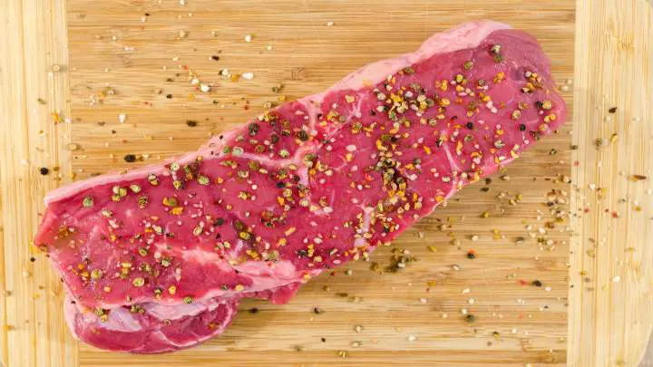 can you boil steak - cheffist