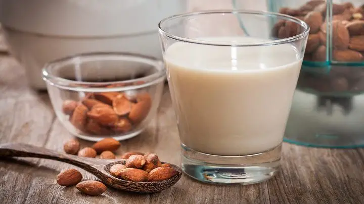 can lactose intolerant drink almond milk - cheffist