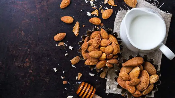 how much almond milk is too much - cheffist