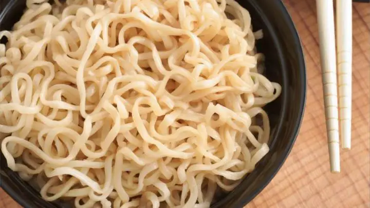 plain-ramen-noodles-cheffist